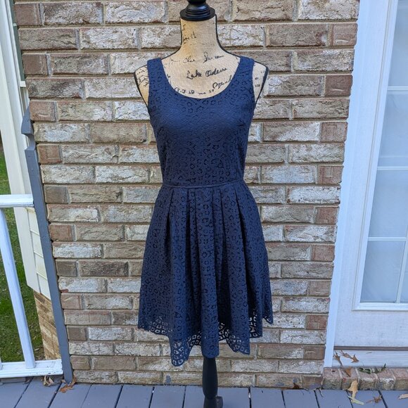 ⭐ J. Crew Navy Lace Dress Size 2 - Picture 3 of 14